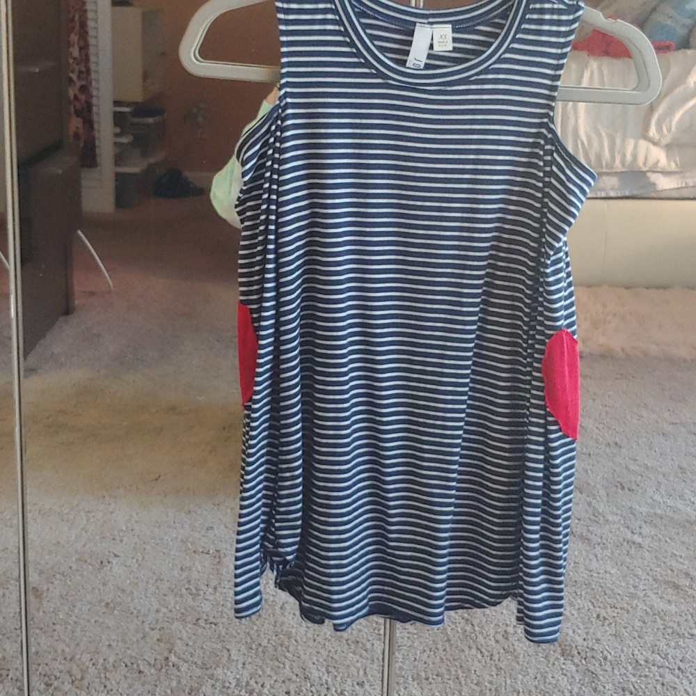 Shirt - Picture 4 of 4